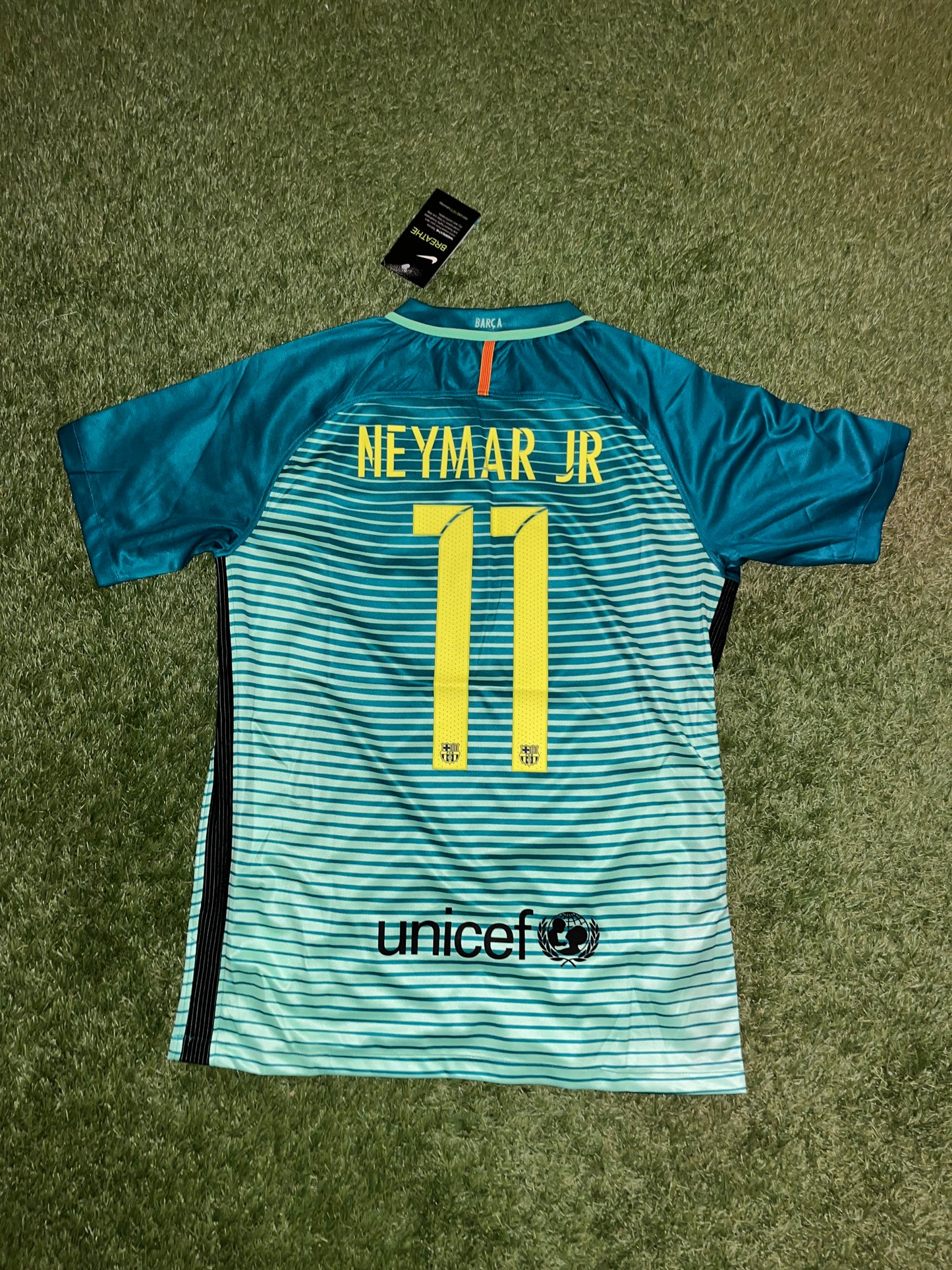 Barcelona Retro Third Kit 16-17 - NEYMAR JR 11