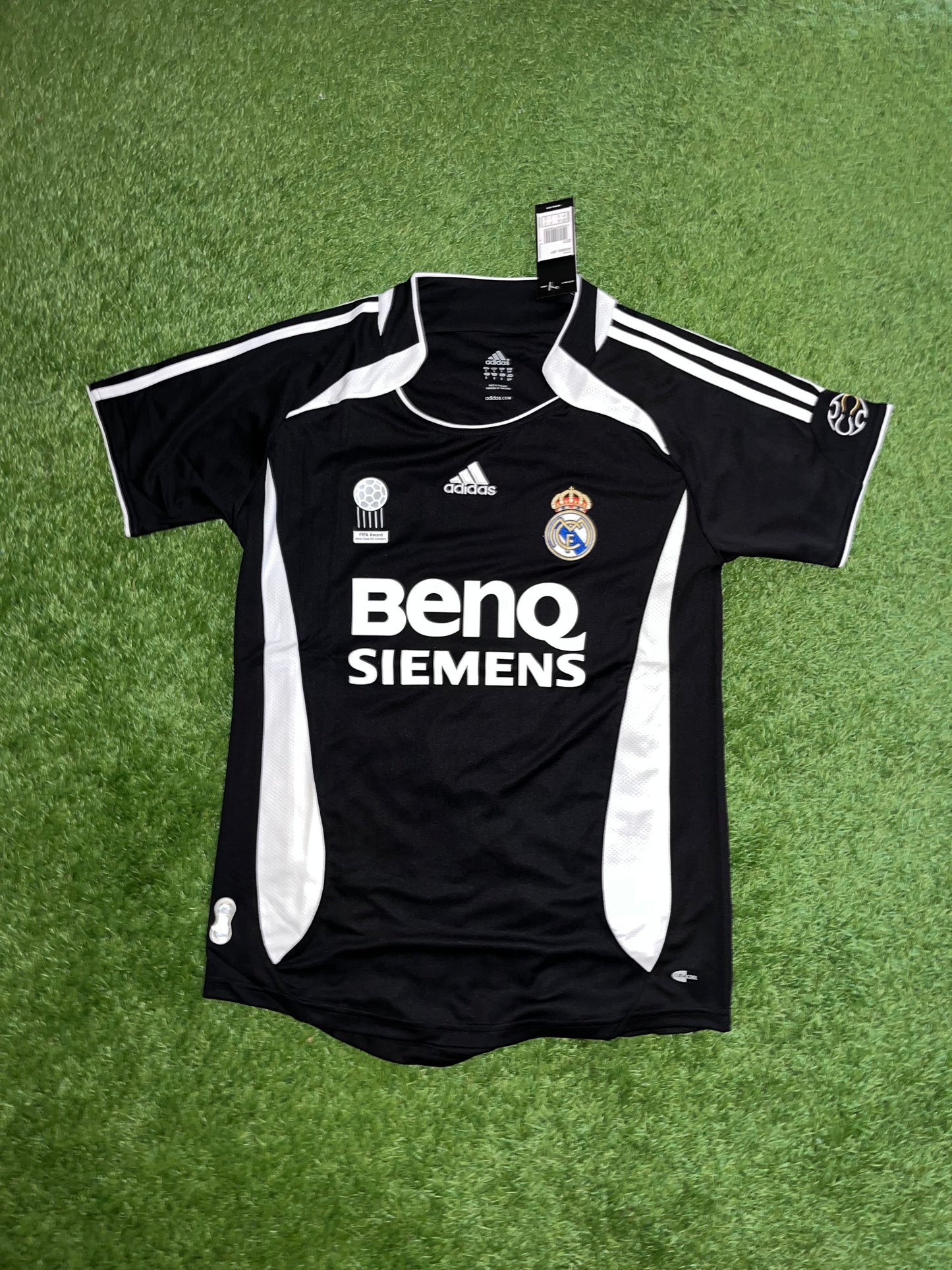 Real Madrid Away Retro Kit 06-07