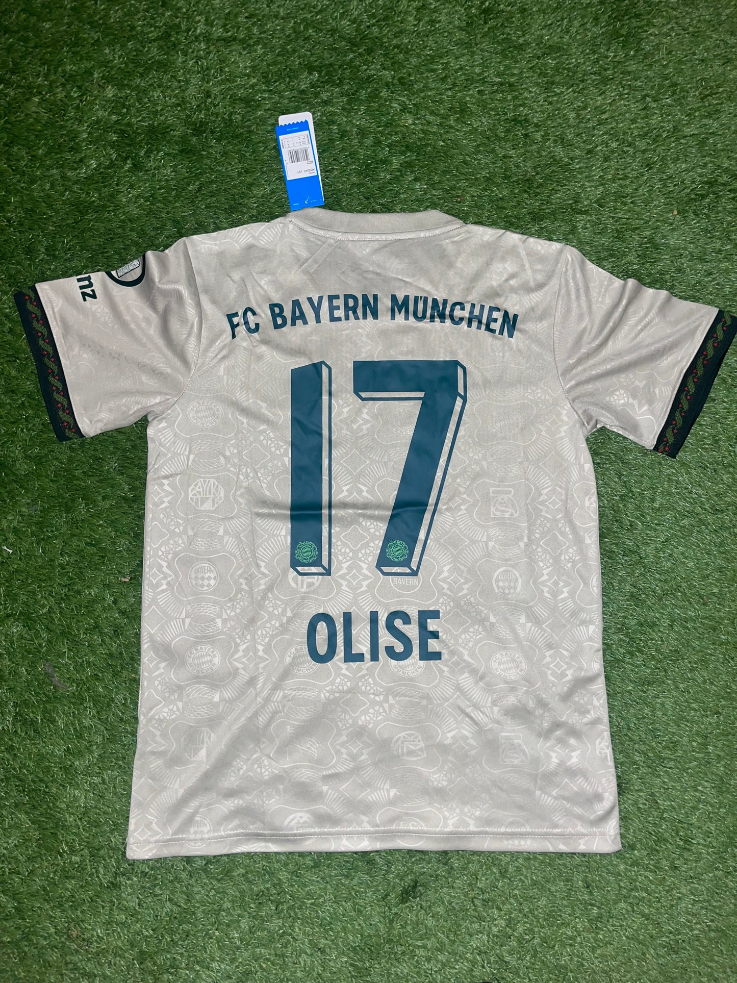 Bayern München 25-26 Oktoberfest Kit