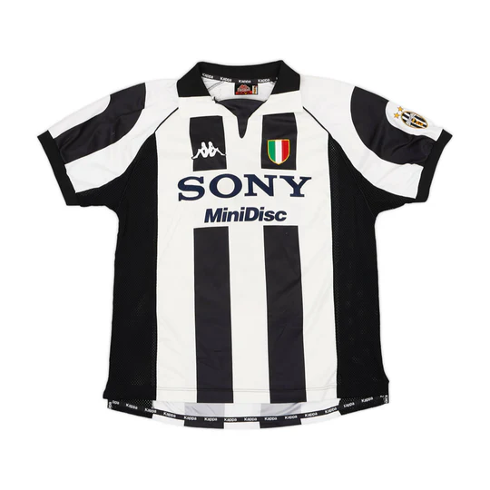 Juventus RETRO Home Kit 1997 - 1998