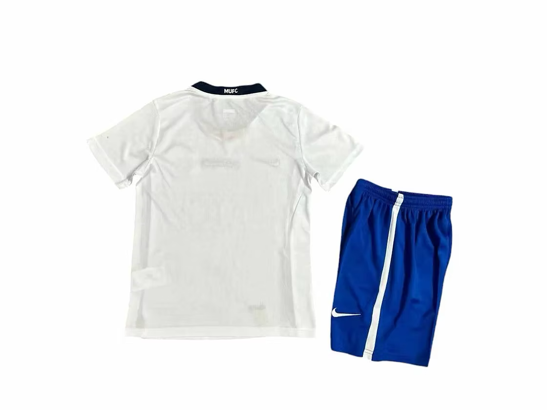 Manchester United Away Kids Kit 2008 - 2009