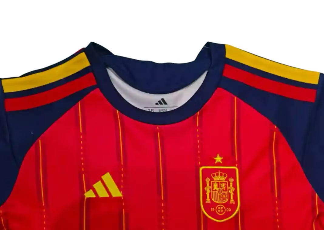 Spain Home Kids Kit 2026