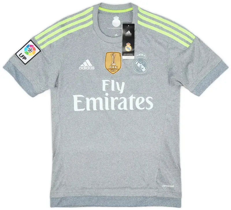 Real Madrid RETRO Away Kit 2015 - 2016