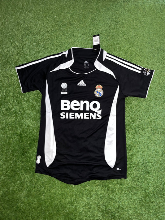 Real Madrid Away Retro Kit 06-07