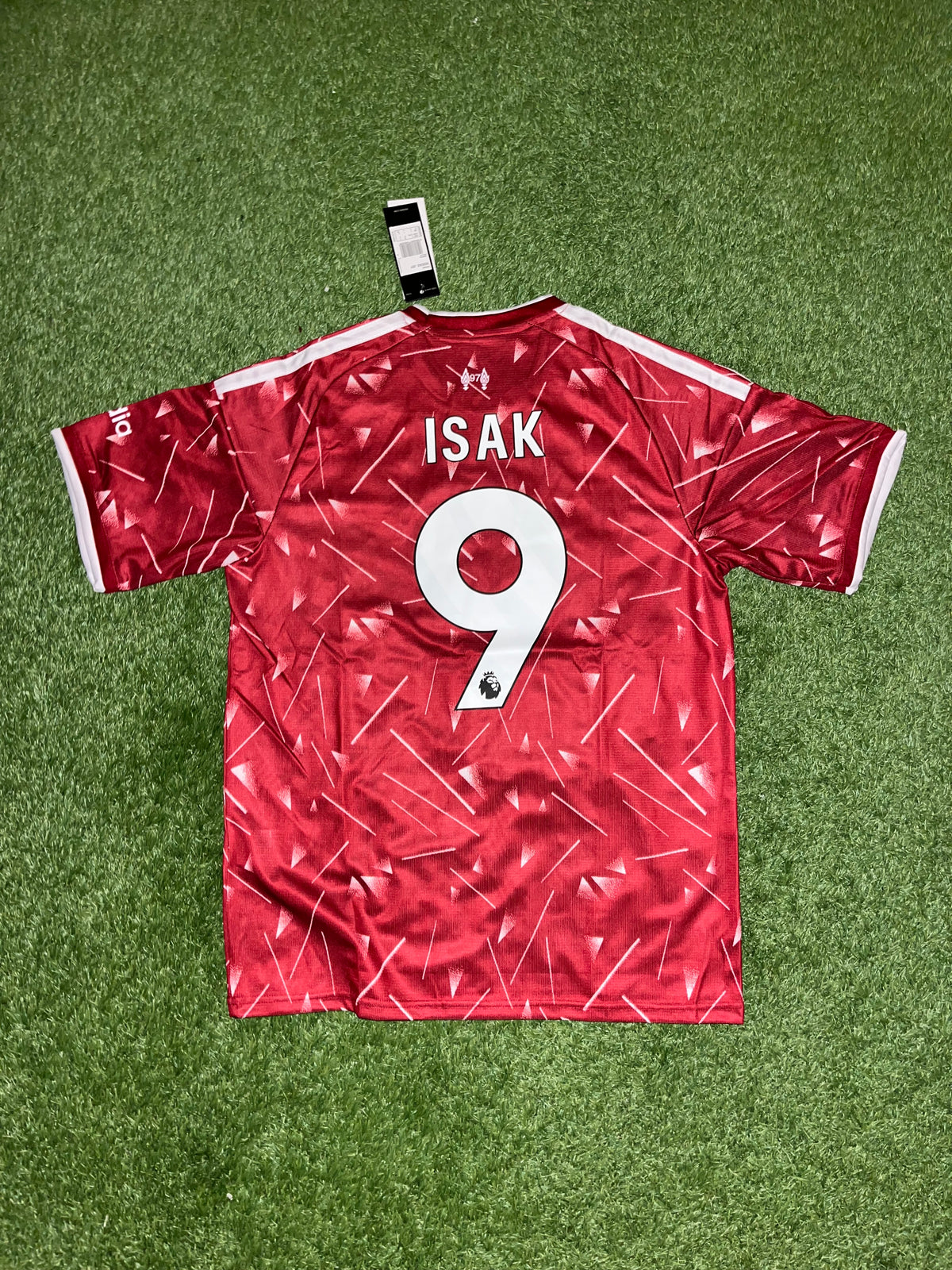Liverpool Home kit 26-27  -  ISAK 9