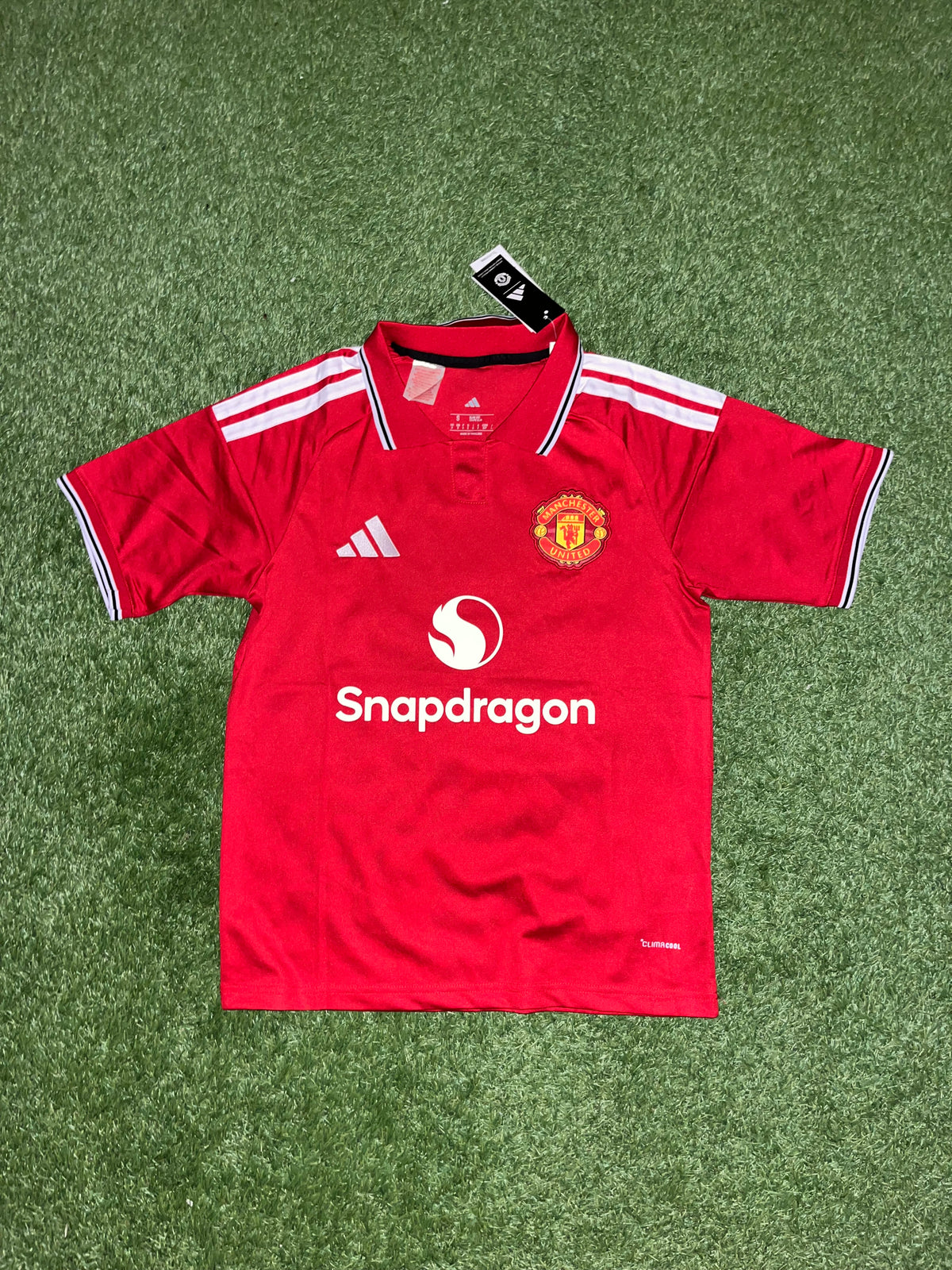 Manchester United Home Kit 26-27  -  B.FERNANDES 8