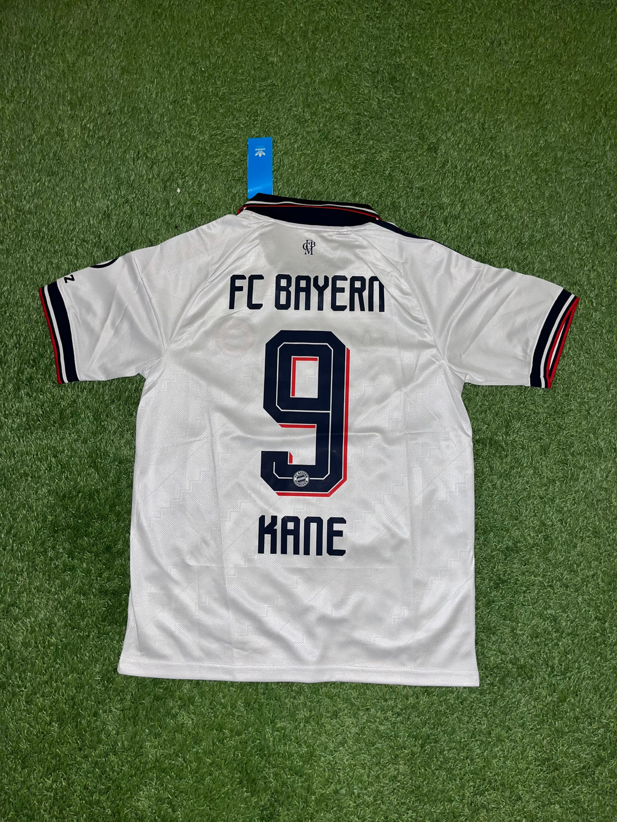 Bayern Munich Away Kit 26-27  -  KANE 9