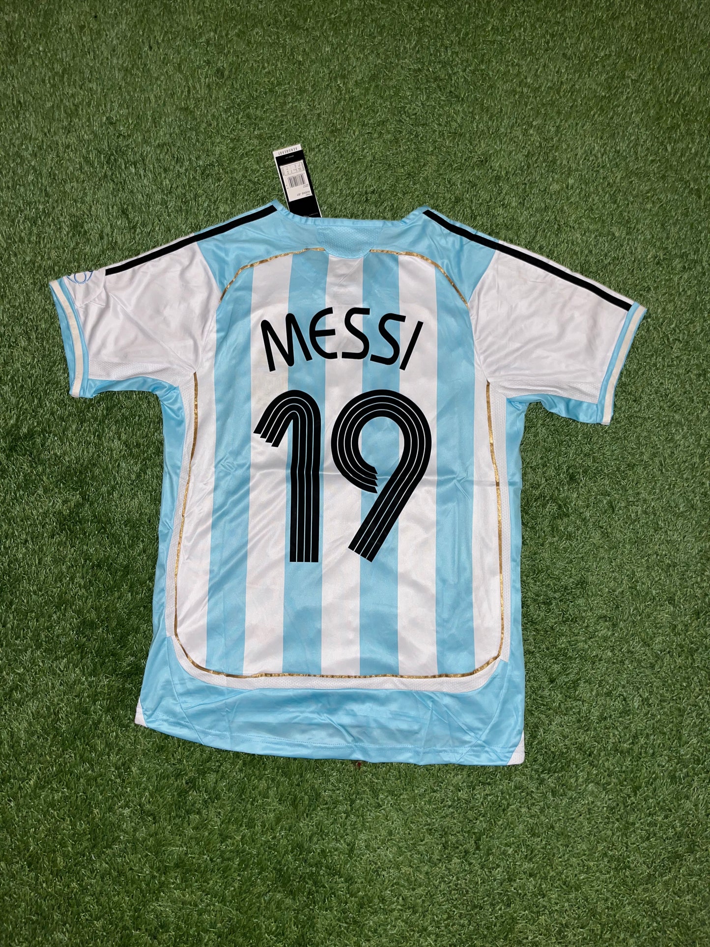 Argentina Home Retro Kit 2006  -  MESSI 19
