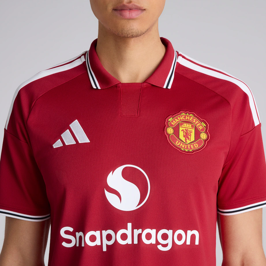 Manchester United Home Kit 26-27