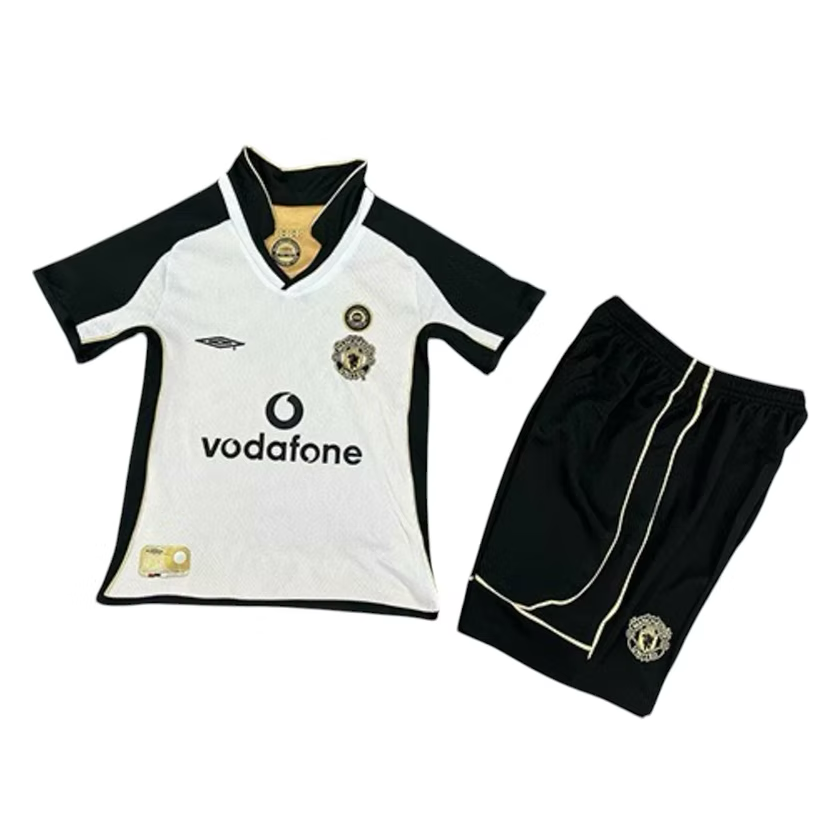 Manchester United Away Kids Kit 2000 - 2001