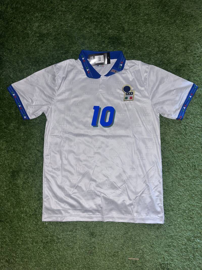 Italy Away Kit 1994 - R.BAGGIO 10