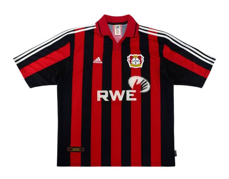 Bayer Leverkusen RETRO Home Kit 2001 - 2002